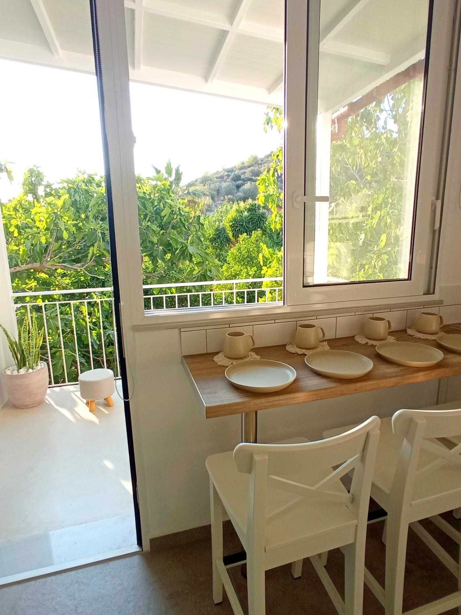 Summer Feel Suites Poros Town Extérieur photo